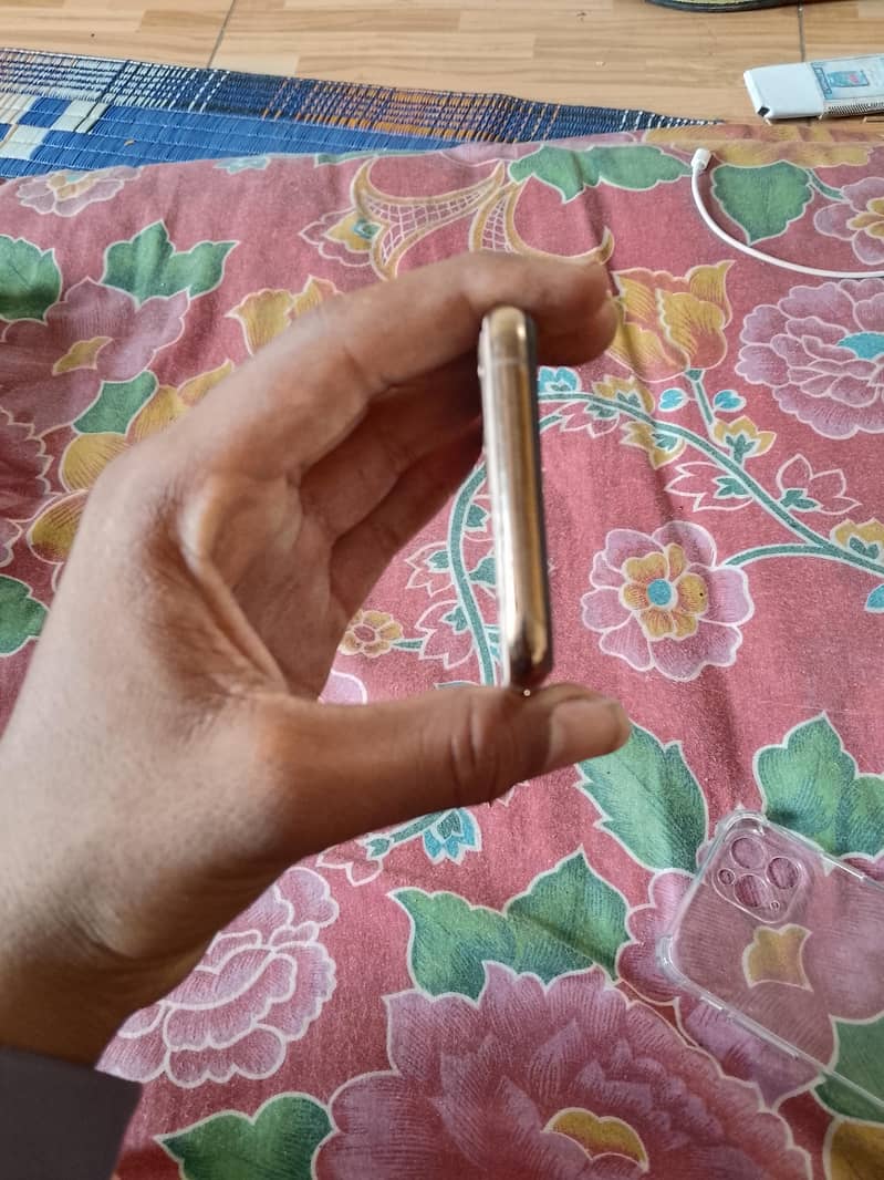 iPhone 11 pro 1