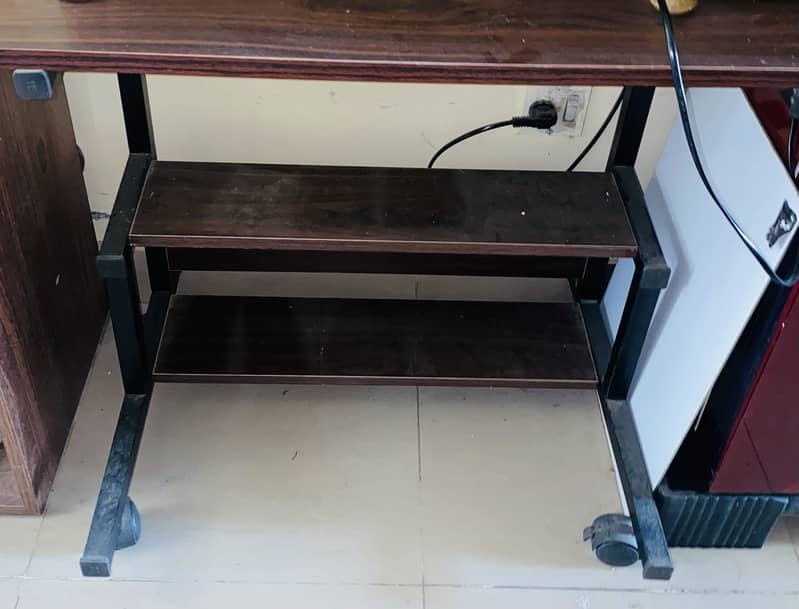 Sewing machine table 1
