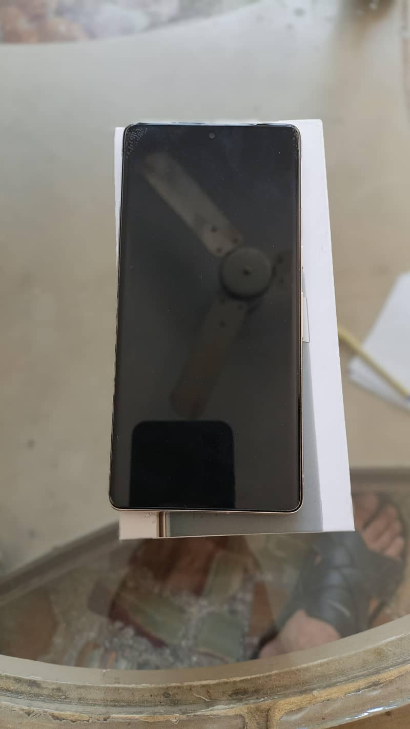 Google Pixel 7 Pro (just box pulled) 2