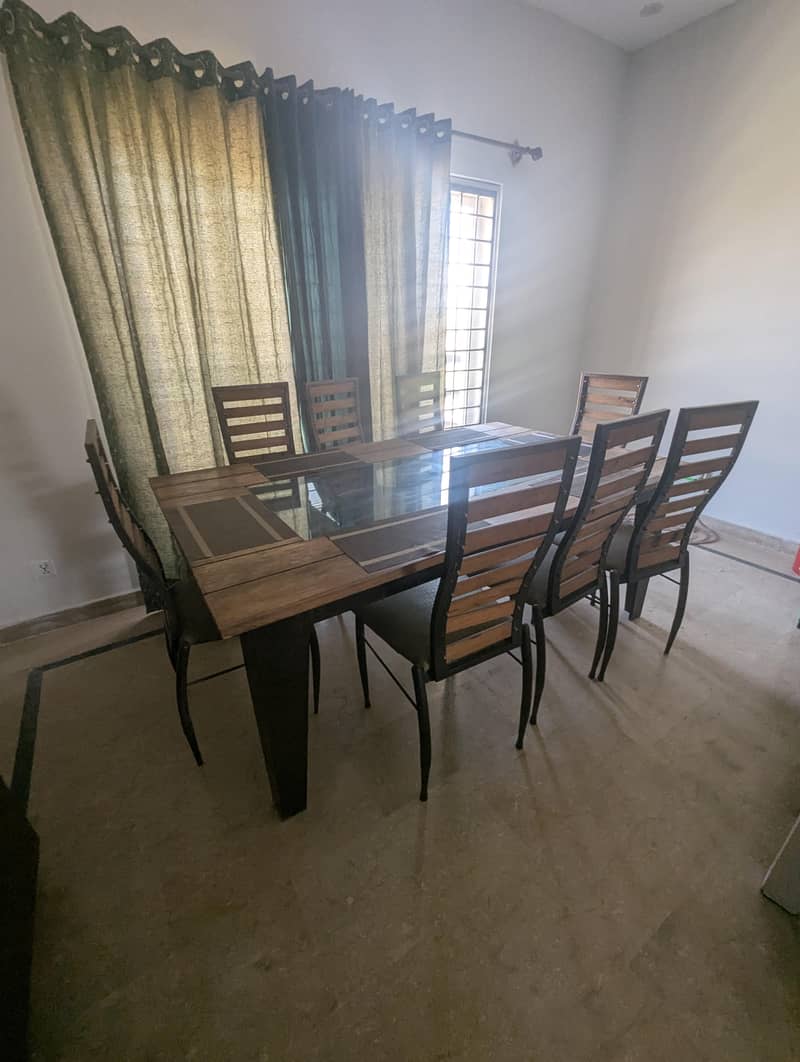 Dining Table x8 Seating Capacity 4