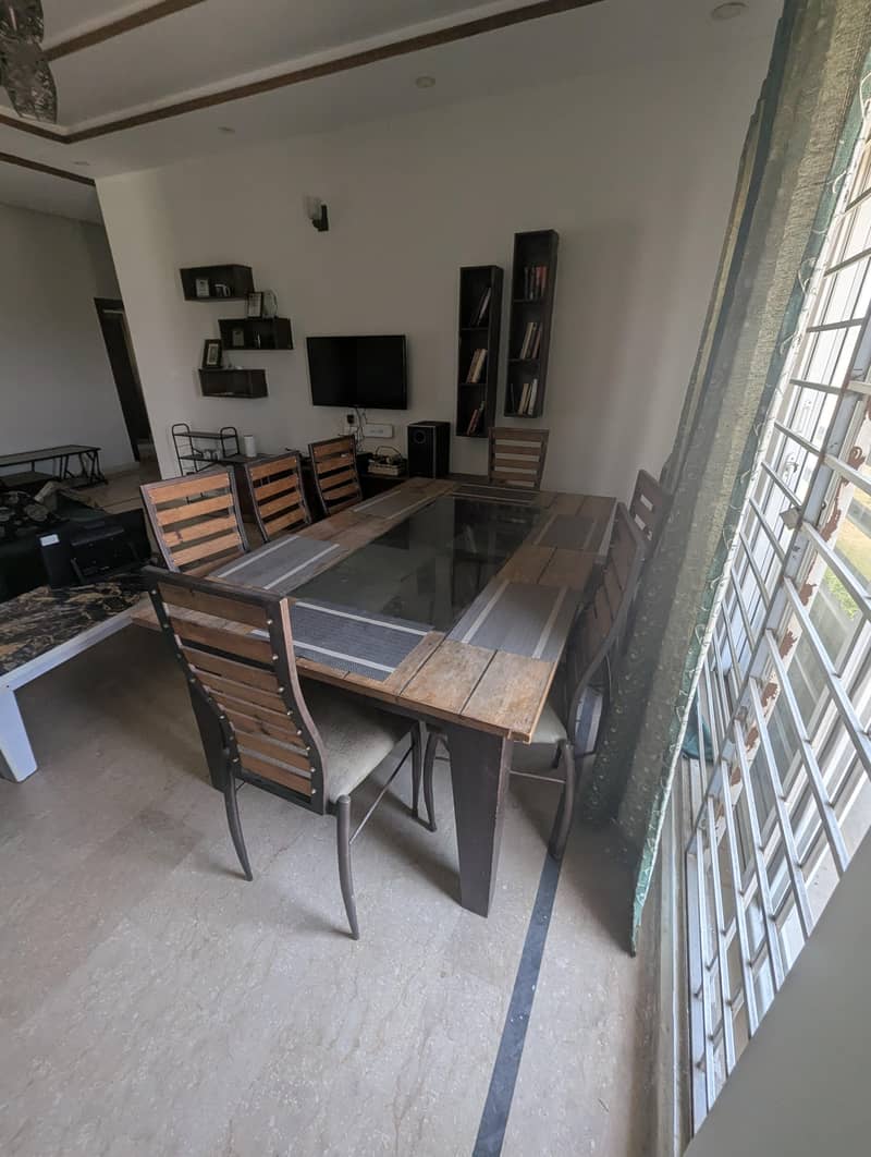 Dining Table x8 Seating Capacity 5