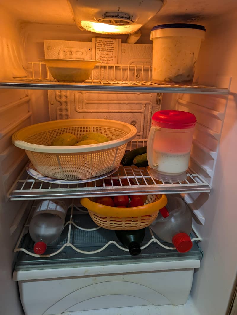 Waves refrigerator 10