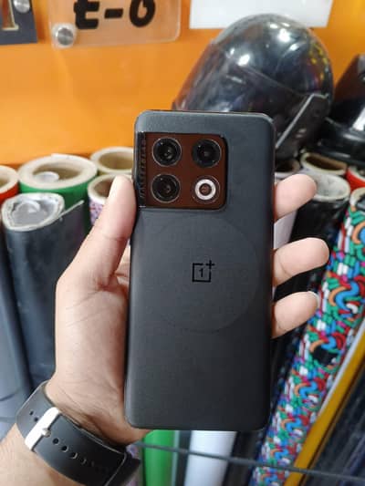 Oneplus 10 pro | 256 GB Storage