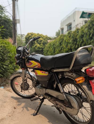 Honda CD 70 — 2013 | Genuine Papers | 9/10 Condition | Johar Town Lhr