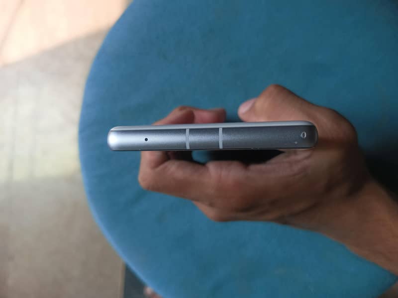 Google Pixel 7a 5