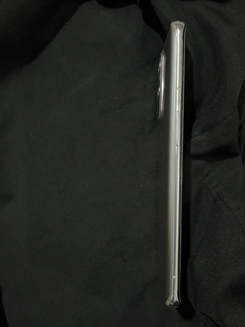 One Plus 9 Pro 4