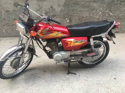 Honda 125 for sale new condition all genuine