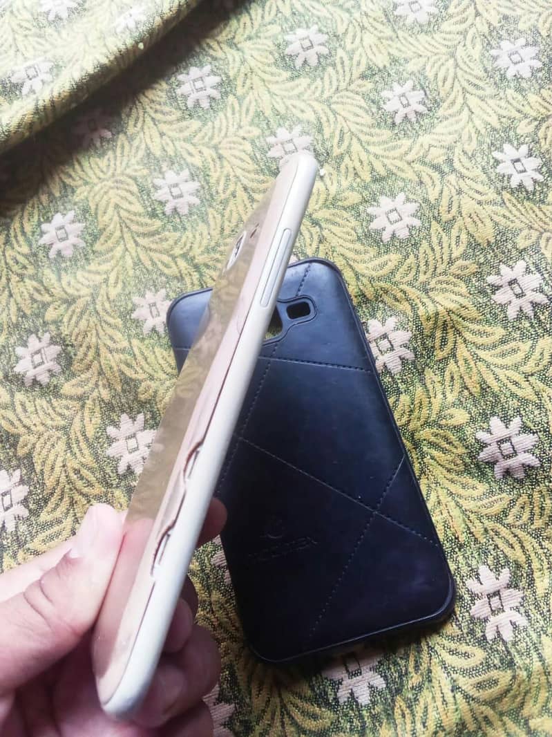 Mobile 3