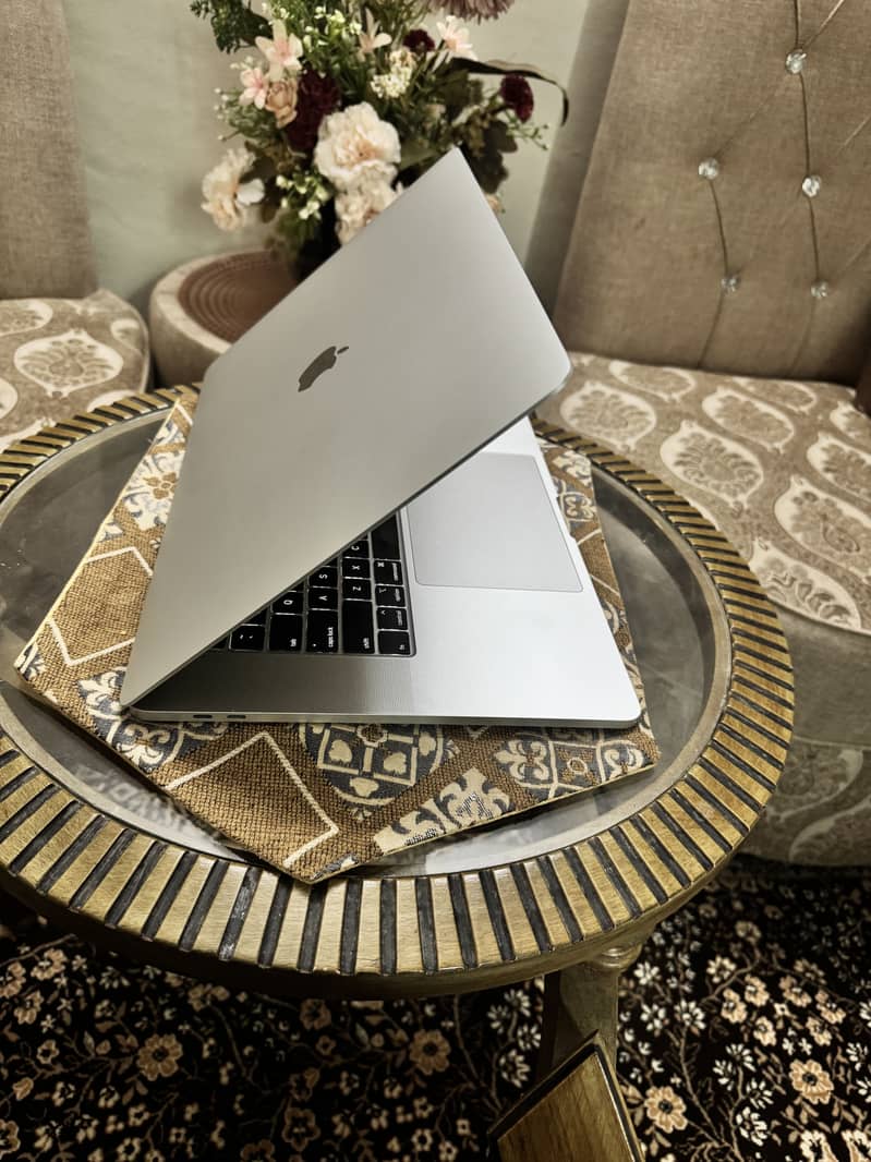 MacBook Pro 2019 9