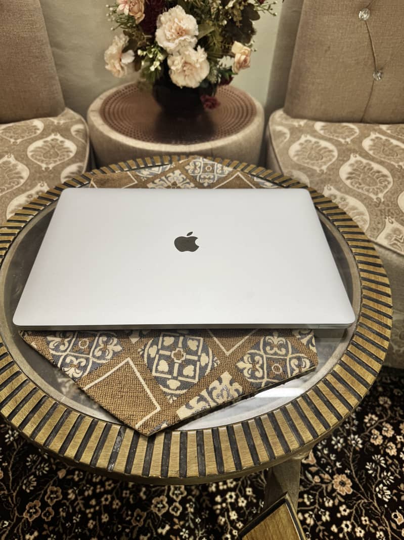 MacBook Pro 2019 11