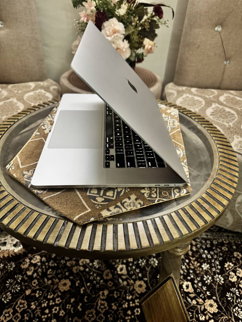 MacBook Pro 2019 13