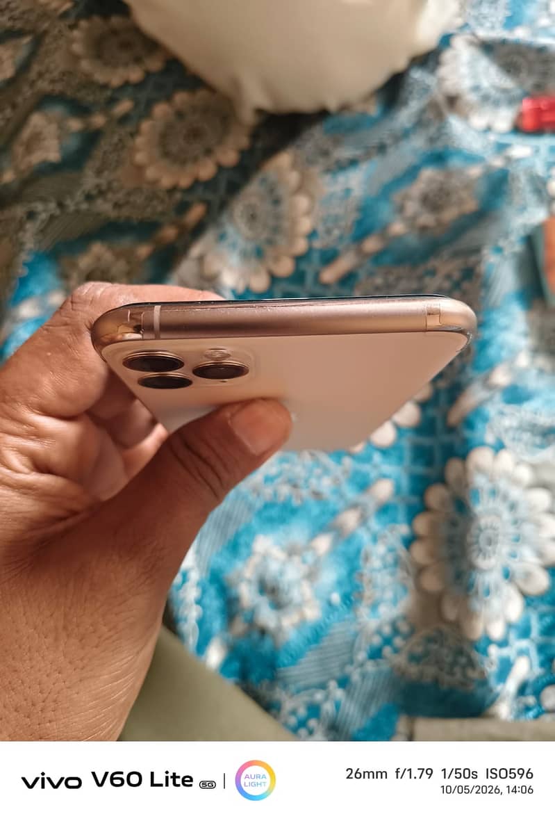 Apple iPhone 11 Pro Max 3