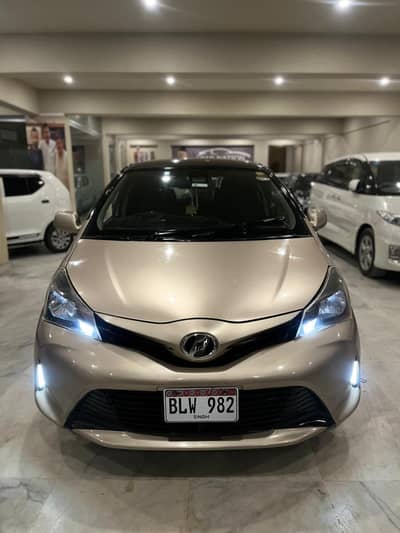 Toyota Vitz Spider 2015