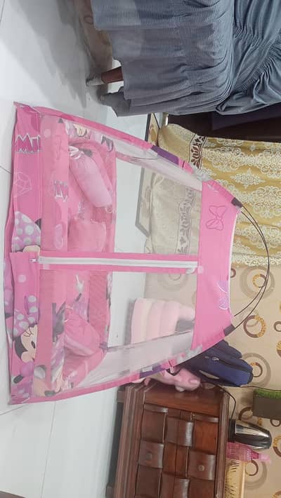Complete Baby Bedding Set with Mosquito Net – Minnie Mouse Theme