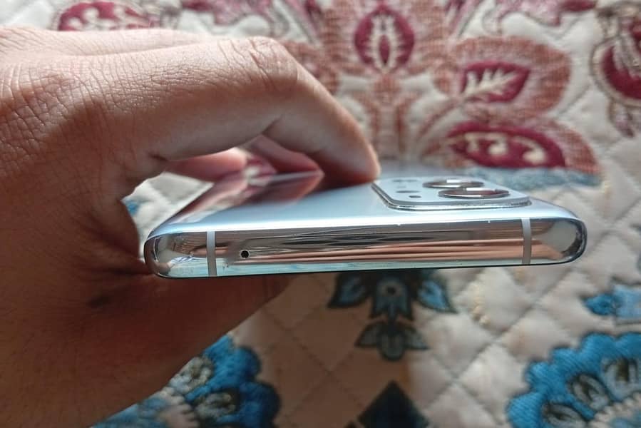 one plus 9pro 12/256 4