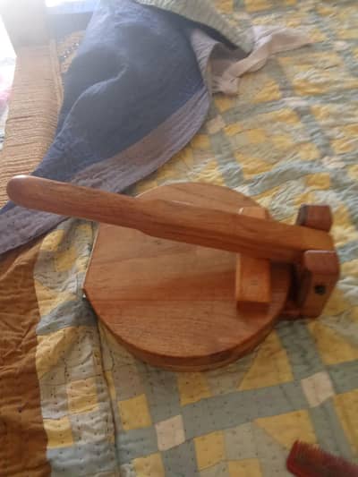 wooden roti maker for making chapati roti pratha use full for kitchen