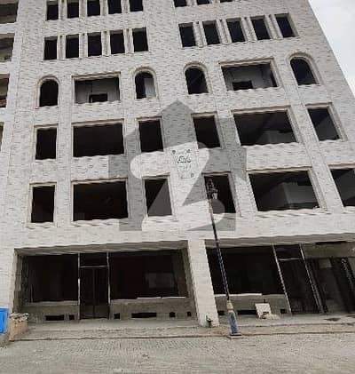 INDEPENDENT BUILDING FLOORS VERY PRIME LOCATION WITH ALL AMENITIES, VAST PARKING, VERY HOT LOCATION