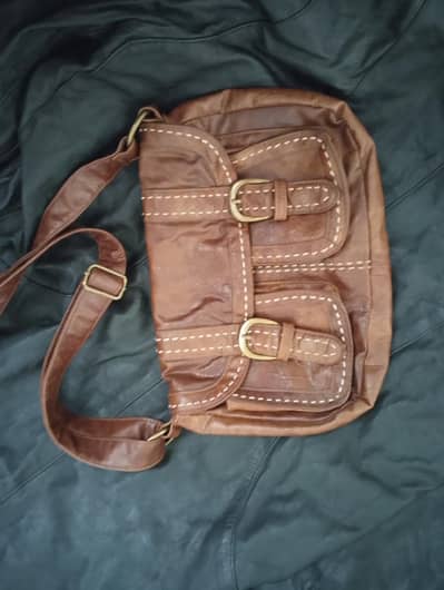 Brown ladies vintage handbag