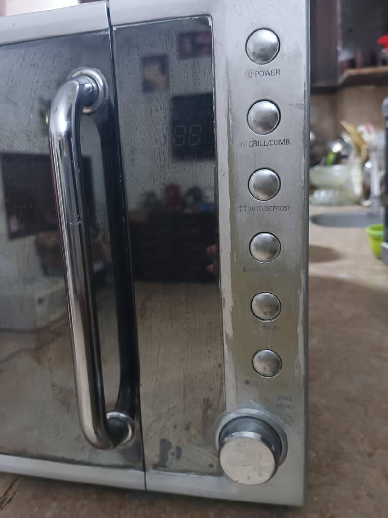 Dawlance microwave 1