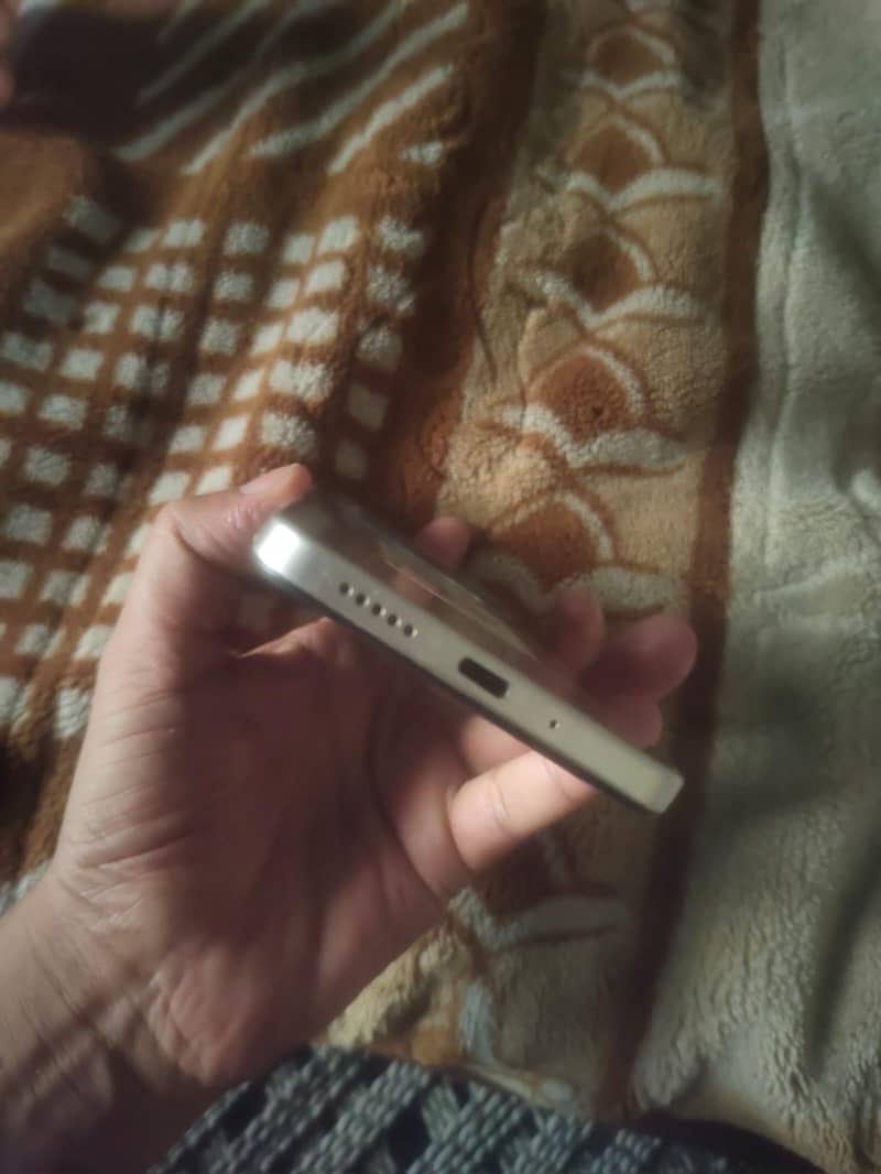 Poco c75 8 256 2