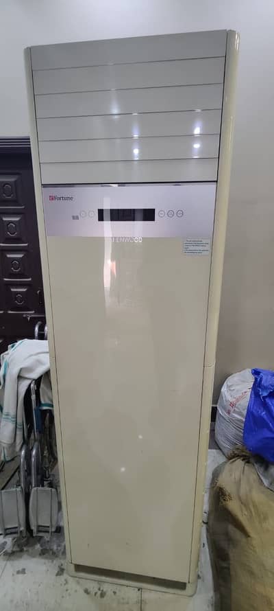 Kenwood 3.5 Tons floor standing A. C