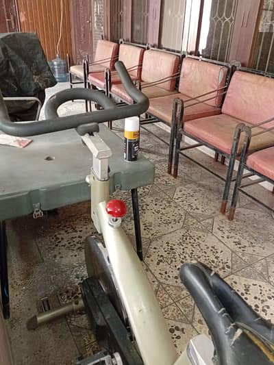 Gym Exercise Chair Available For Urgent Sale