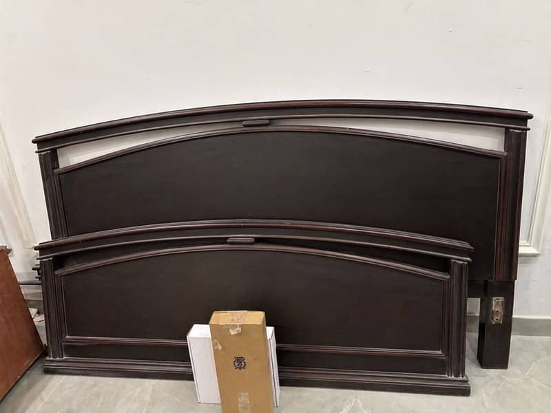 SOLID WOOD KING BED WITH SIDE TABLES 1