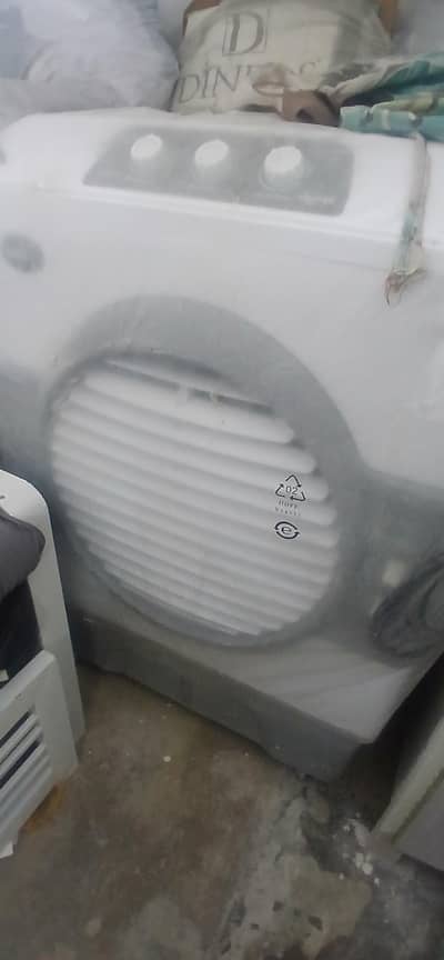 room couler full size 1 seson use