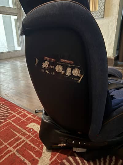 Baby car seat giggles
