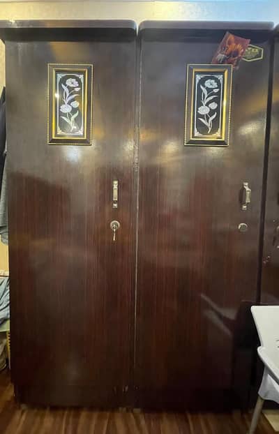 Stylist 3 door wardrobe
