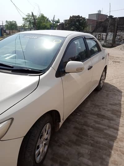 Toyota Corolla xli 2011 model white