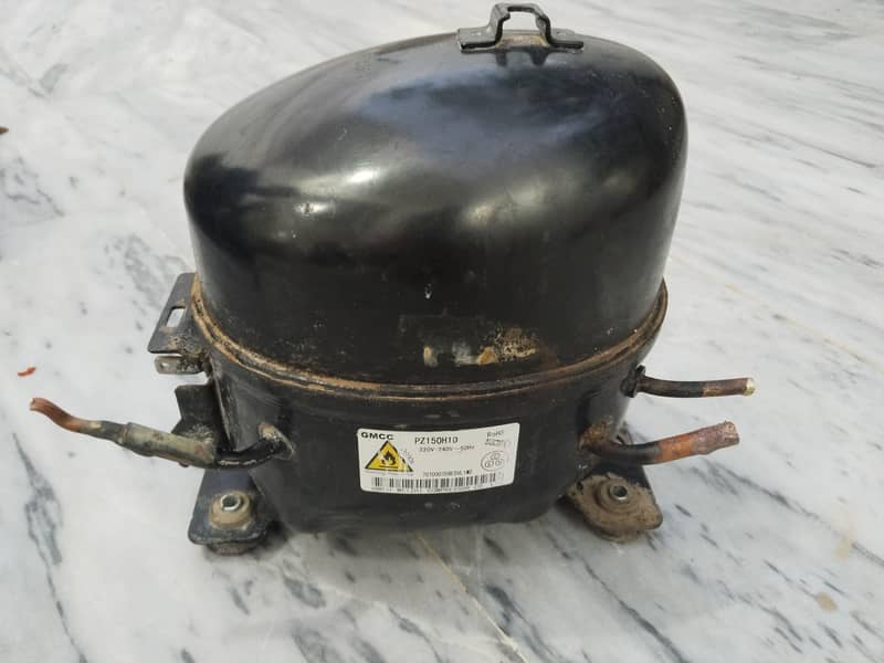 Scrap refrigerator compressor 0