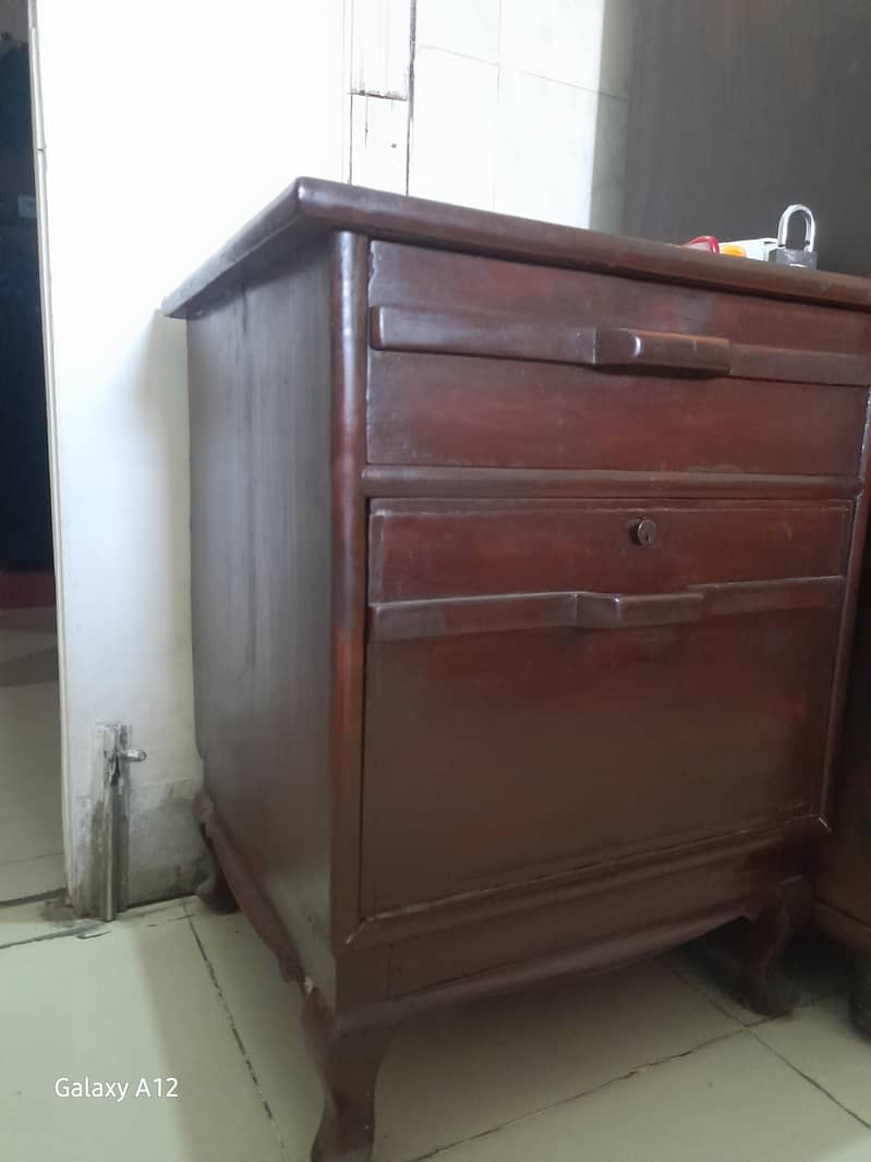 bed side tables 2