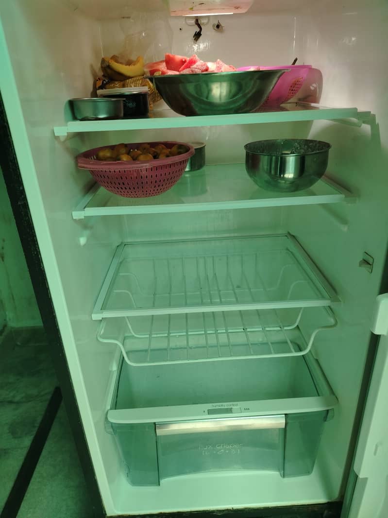 Gree fridge 4