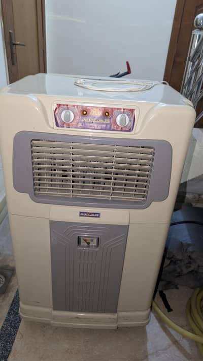 Vertical Blower Air cooler used for 1 year condition is good
