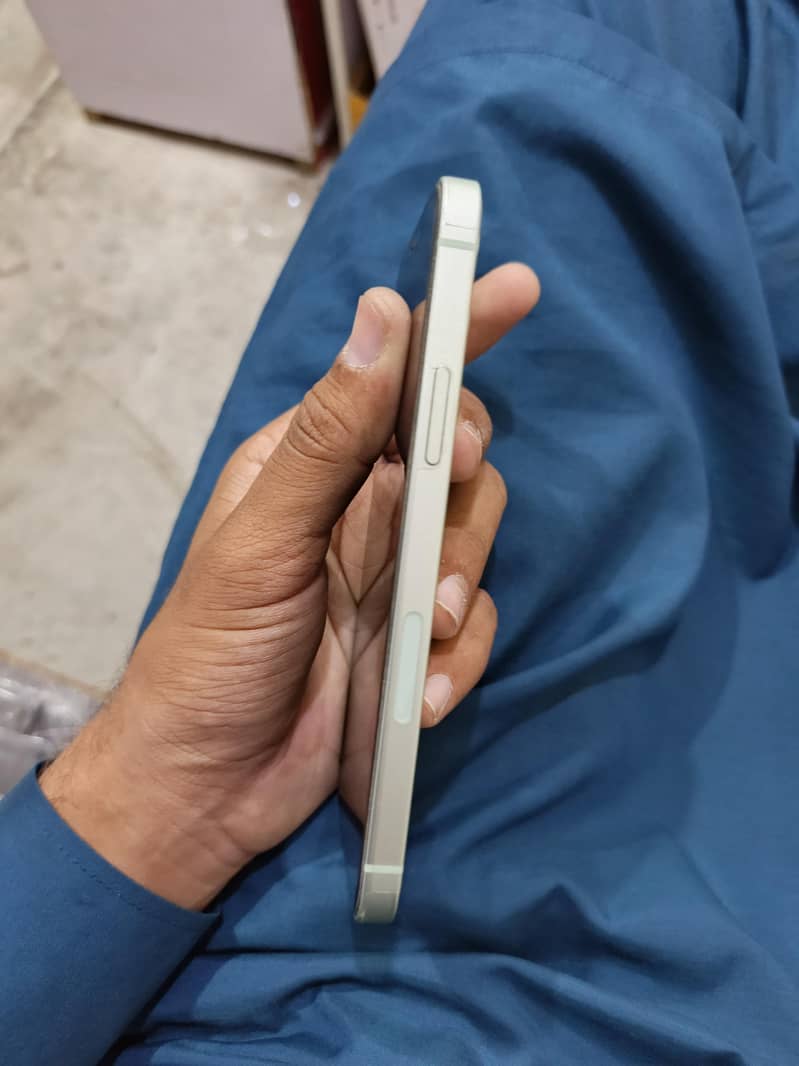 IPhone 12 6