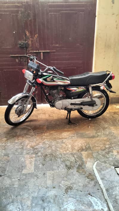 Honda CG 2016 Karachi Number