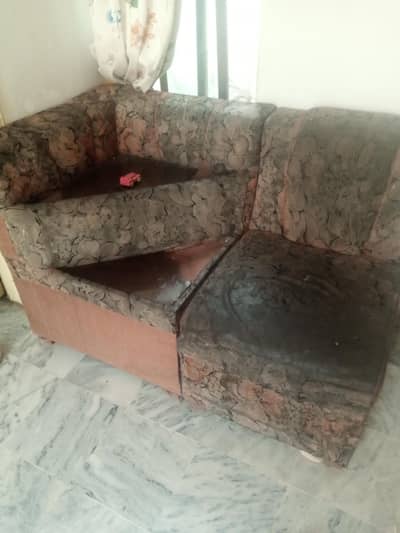 corner saga 7 seater