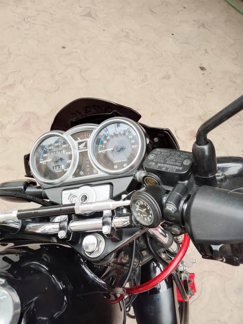 Honda CB150F 1