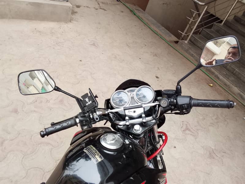 Honda CB150F 4