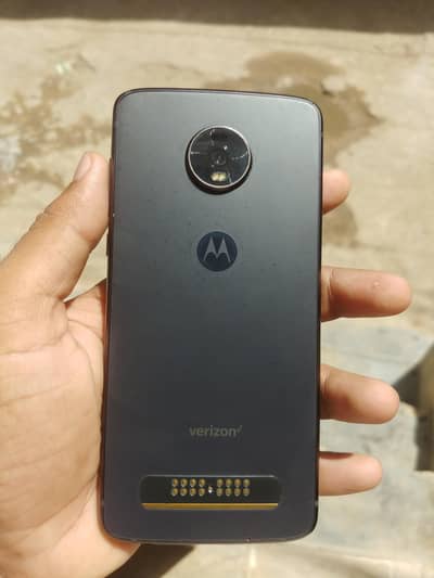 moto z4 4/64