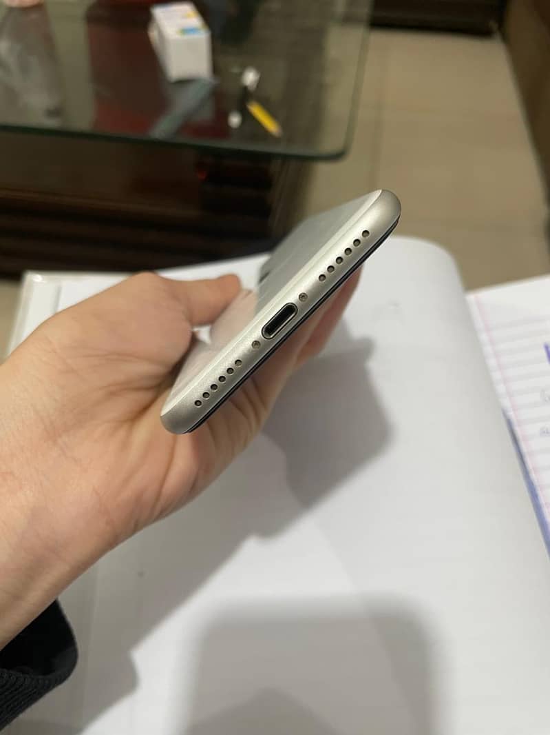 Apple iPhone SE 2