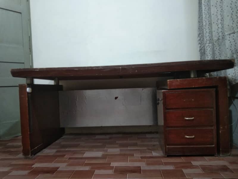 Office Table 5