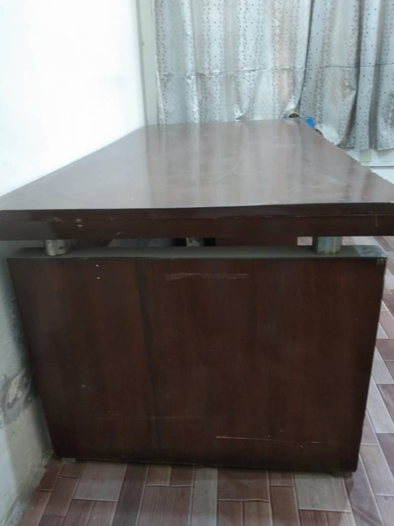 Office Table 6