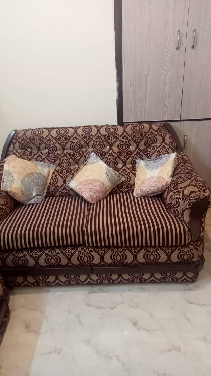 7 seaters sofa 1