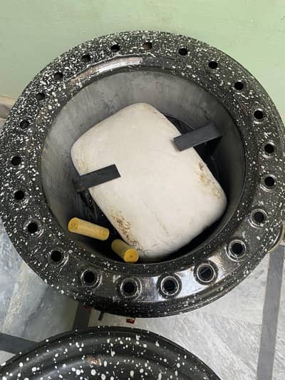 6 roti  making gas tandoor for sale 03017834454