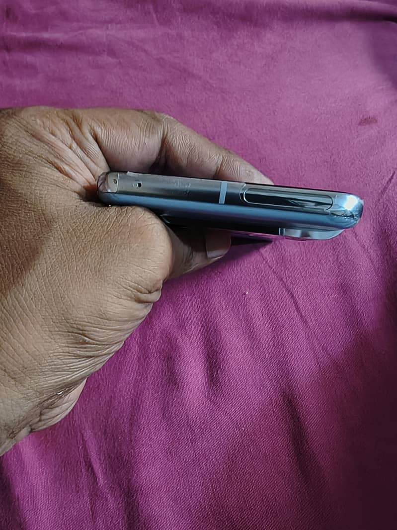 Pixel 8 Pro 4