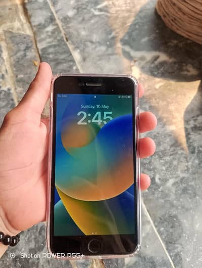 I phone 8 plus non pta 64gb mamory battery health 77% baqi full okay