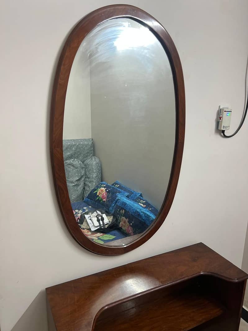 dressing table with mirror 1