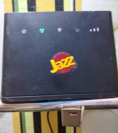 Unlocked 4G Router WiFi device zong, jazz Telenor all sims working